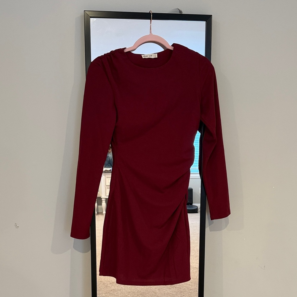 Elegant Red Long Sleeve Dress